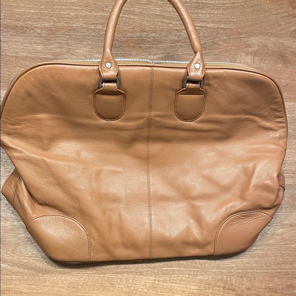 Elegant Tan Leather Tote Bag — New!